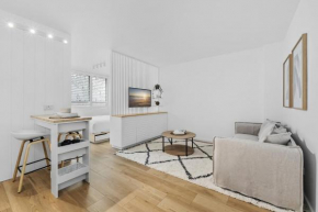 Studio3 Chic Bondi Abode with Pool & AC, Sydney